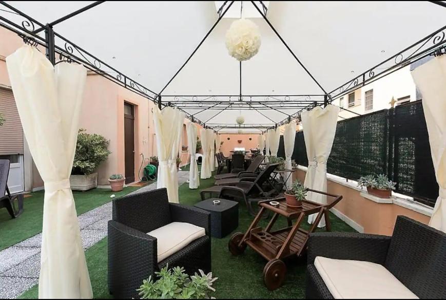 Terrazze Italiane City Center - Red Apartment Werona Zewnętrze zdjęcie